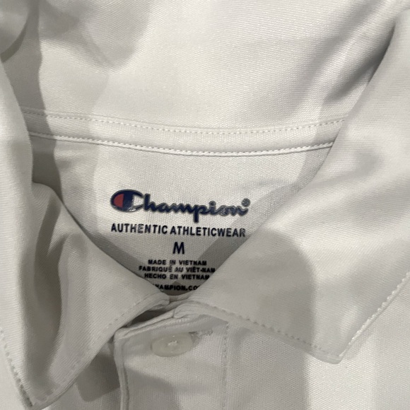 This isn’t in perfect condition has a little mark in front, and mark on the back - Picture 2 of 3